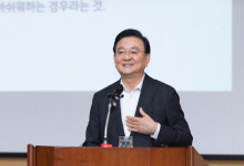 홍석현 중앙홀딩스 회장...자기 삶의 주인이 되자